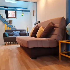 La Maison-frite, Pour Un Sejour Insolite A ! Foix